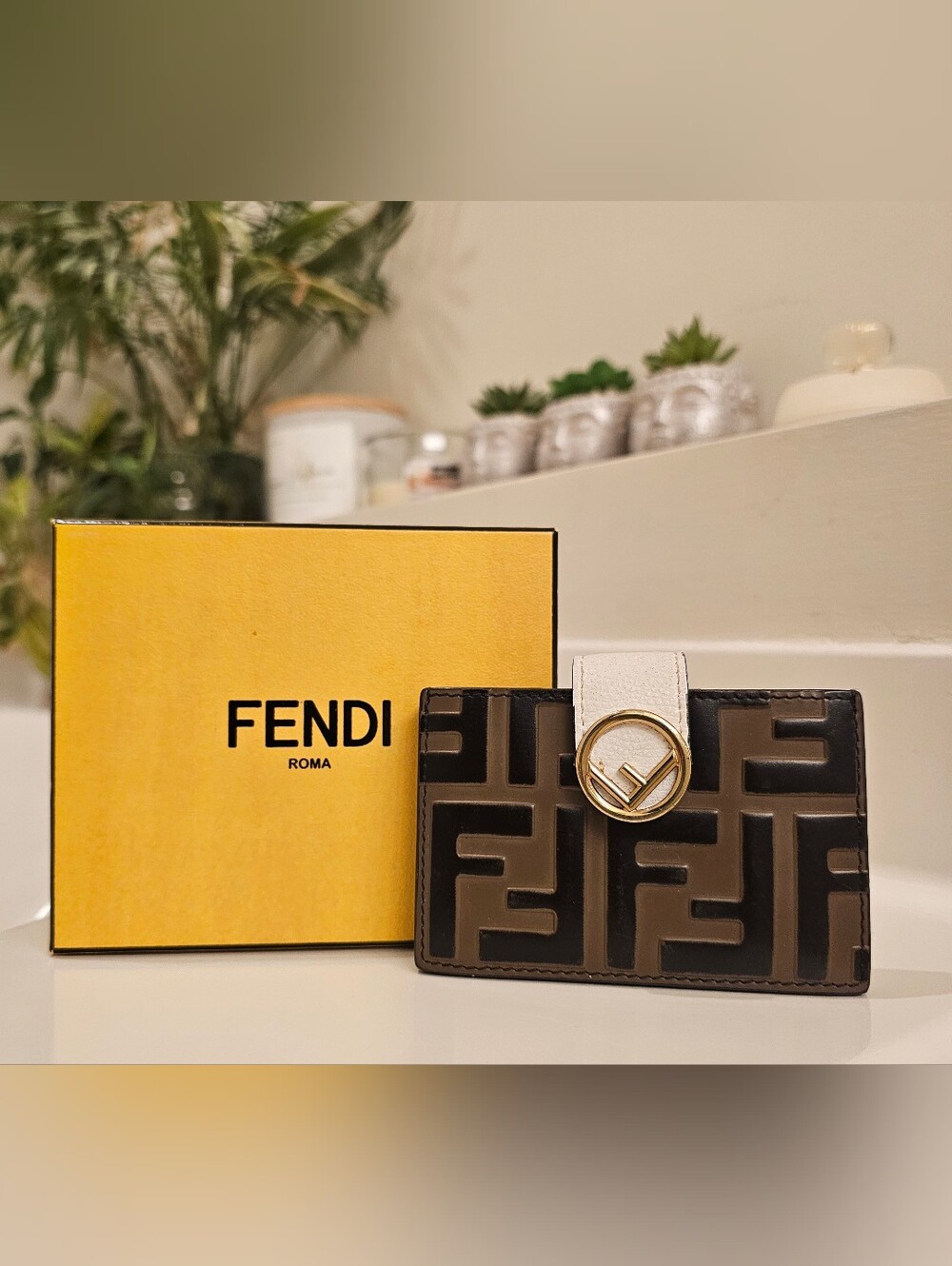 FENDI Embossed FF Logo Accordion Card Holder NWOT